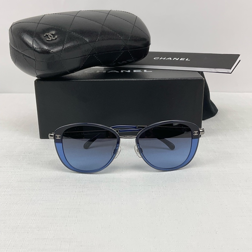 CHANEL Blue Gradient Sunglasses